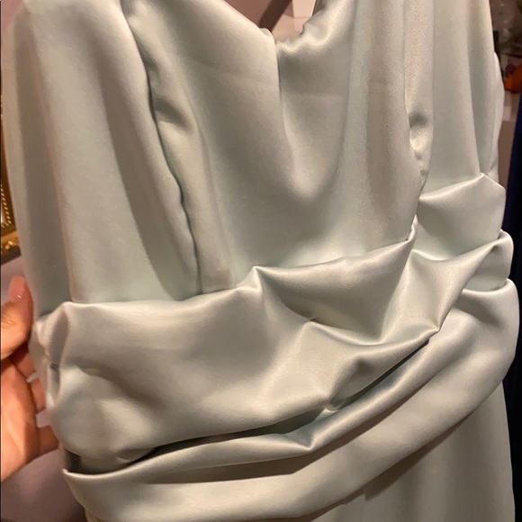 Formal Dress - Picture 3 of 8